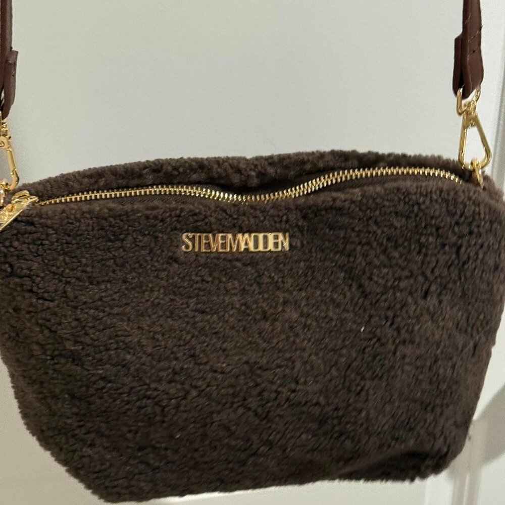 Brown Steve Madden furry crossbody bag